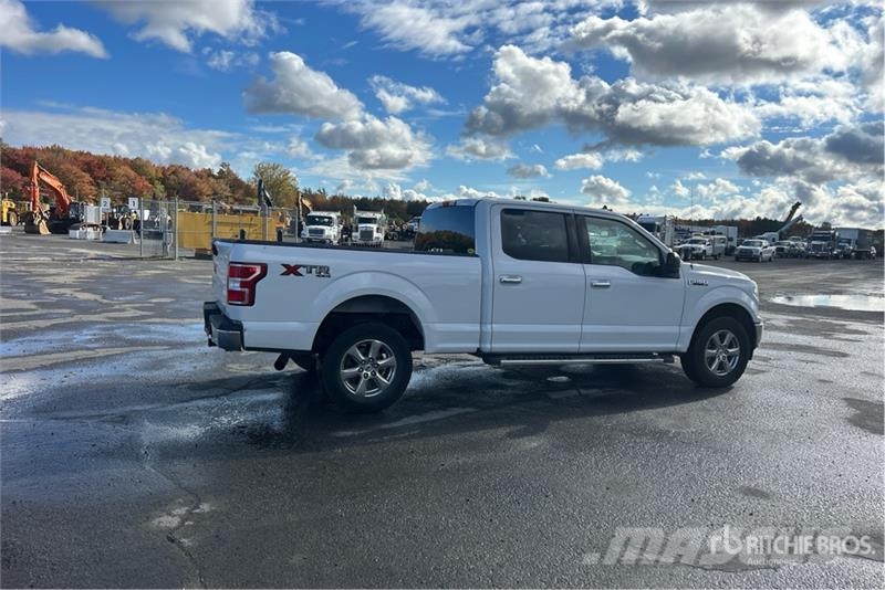 Ford F-150 XLT 4x4 Crew Cab Pickup 其他