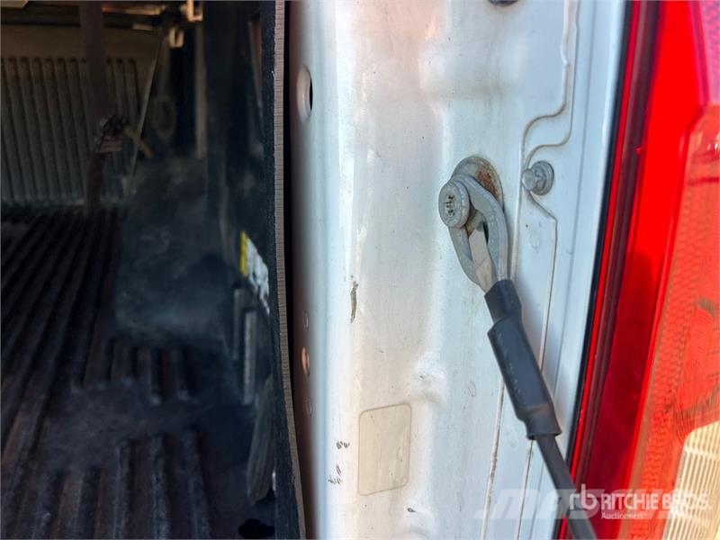 Ford F-150 XLT 4x4 Crew Cab Pickup Kita