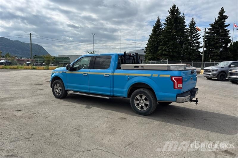 Ford F-150 XLT 4x4 Crew Cab Pickup Drugi