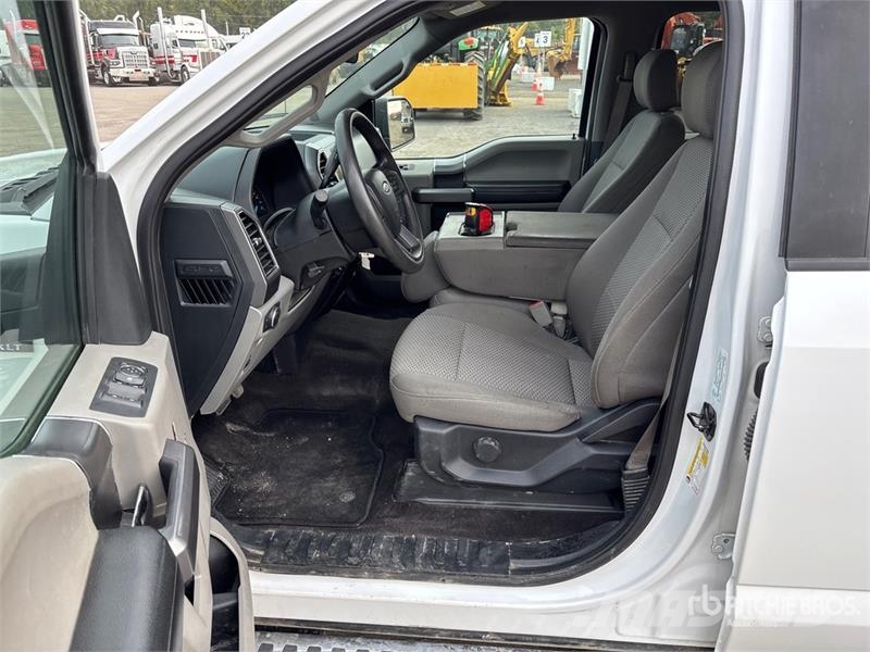 Ford F-150 XLT 4x4 Crew Cab Pickup 其他