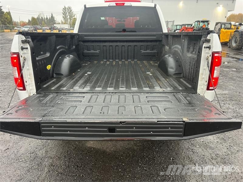 Ford F-150 XLT 4x4 Crew Cab Pickup Andre varebiler
