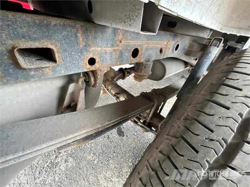 Ford F-150 XLT 4x4 Crew Cab Pickup Muu