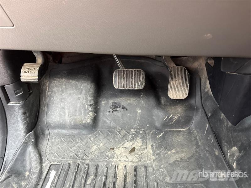 Ford F-150 XLT 4x4 Crew Cab Pickup 其他