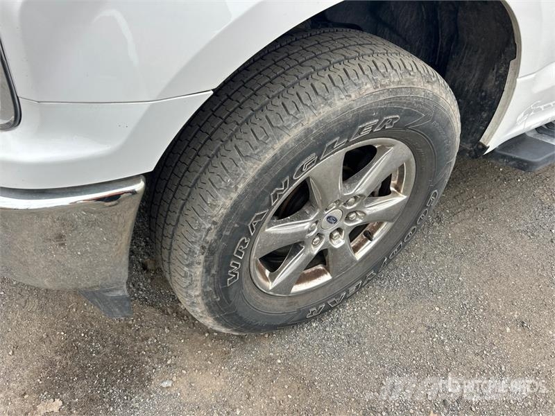 Ford F-150 XLT 4x4 Crew Cab Pickup Drugi