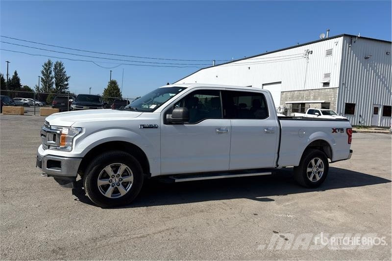 Ford F-150 XLT 4x4 Crew Cab Pickup Andre varebiler