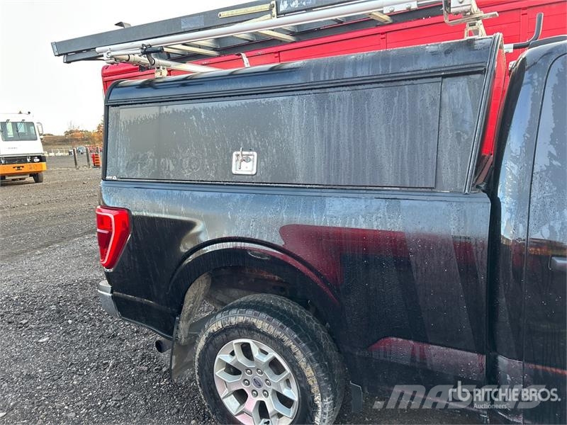 Ford F-150 XLT 4x4 Crew Cab Pickup Other