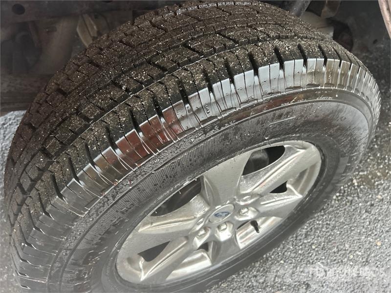 Ford F-150 XLT 4x4 Crew Cab Pickup 其他