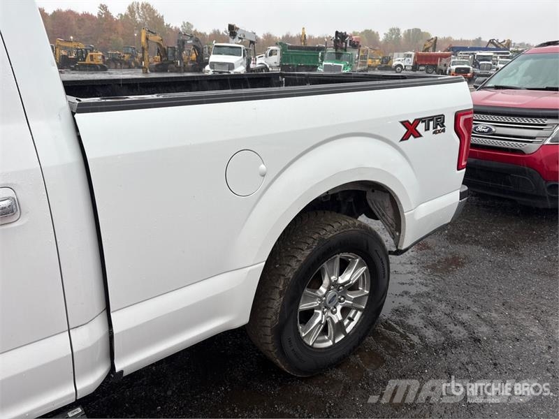 Ford F-150 XLT 4x4 Crew Cab Pickup 其他