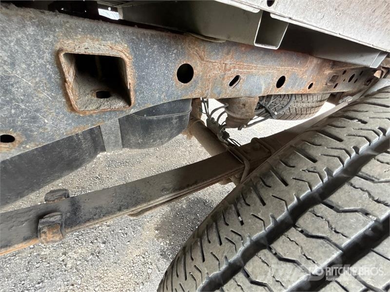 Ford F-150 XLT 4x4 Crew Cab Pickup Muu