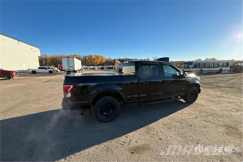 Ford F-150 XLT 4x4 Crew Cab Pickup Ostalo
