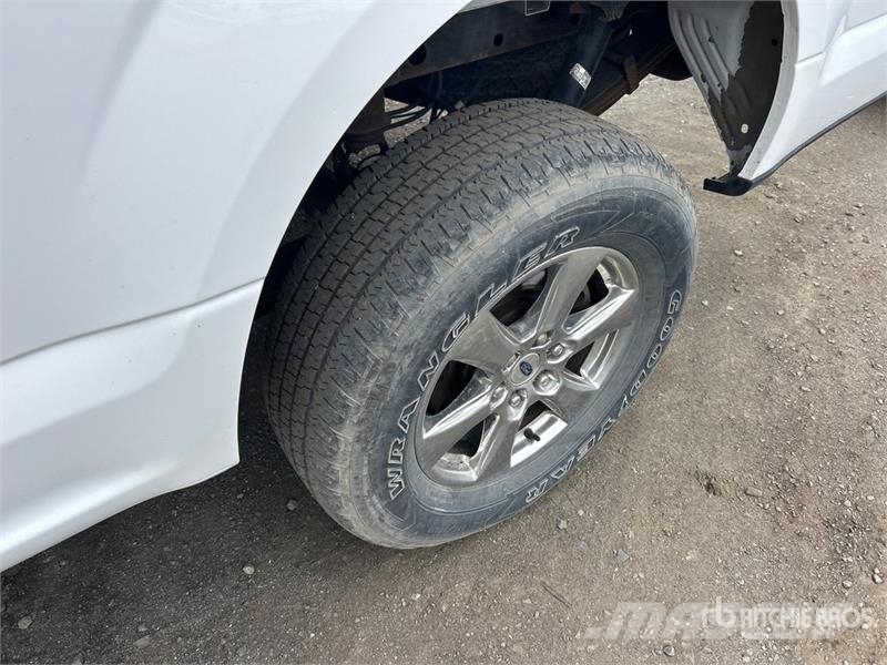 Ford F-150 XLT 4x4 Crew Cab Pickup Drugi