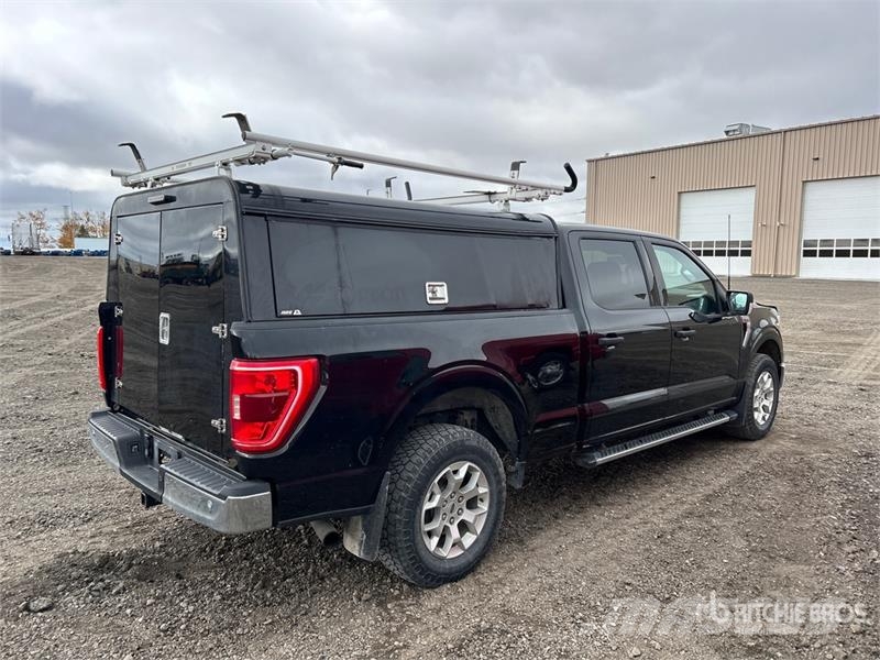 Ford F-150 XLT 4x4 Crew Cab Pickup Other