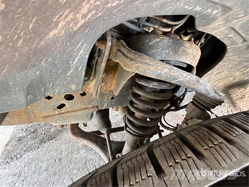 Ford F-150 XLT 4x4 Crew Cab Pickup Drugi
