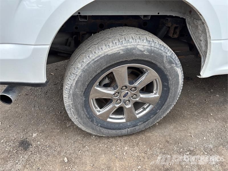 Ford F-150 XLT 4x4 Crew Cab Pickup Drugi