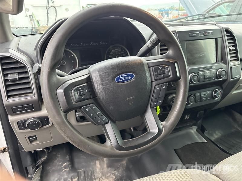 Ford F-150 XLT 4x4 Crew Cab Pickup Ostalo