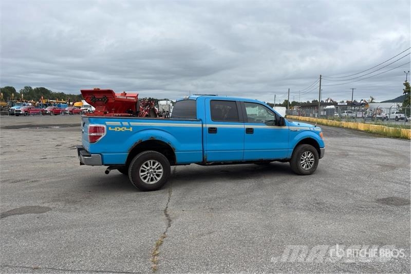 Ford F-150 XLT 4x4 Crew Cab Pickup Muu