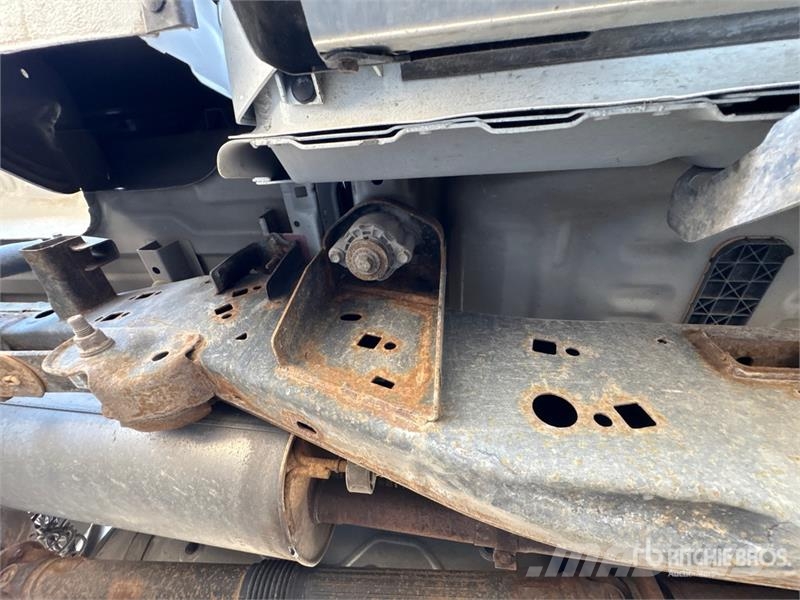 Ford F-150 XLT 4x4 Crew Cab Pickup Muu