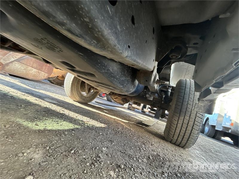 Ford F-150 XLT 4x4 Crew Cab Pickup Kita