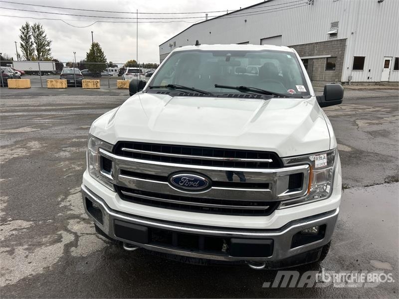 Ford F-150 XLT 4x4 Crew Cab Pickup Ostalo