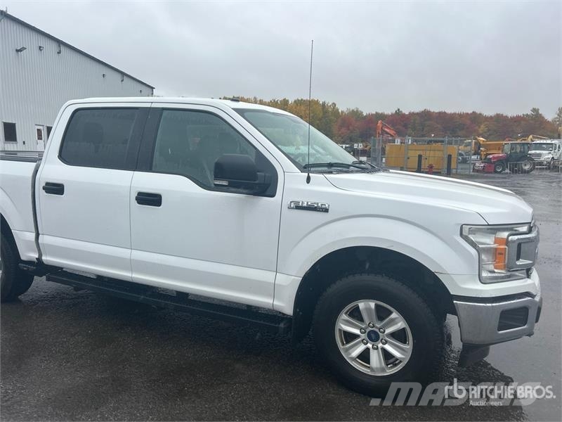 Ford F-150 XLT 4x4 Crew Cab Pickup Outros