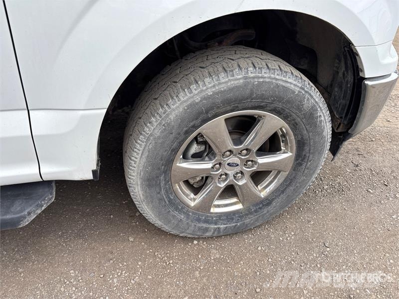 Ford F-150 XLT 4x4 Crew Cab Pickup Drugi