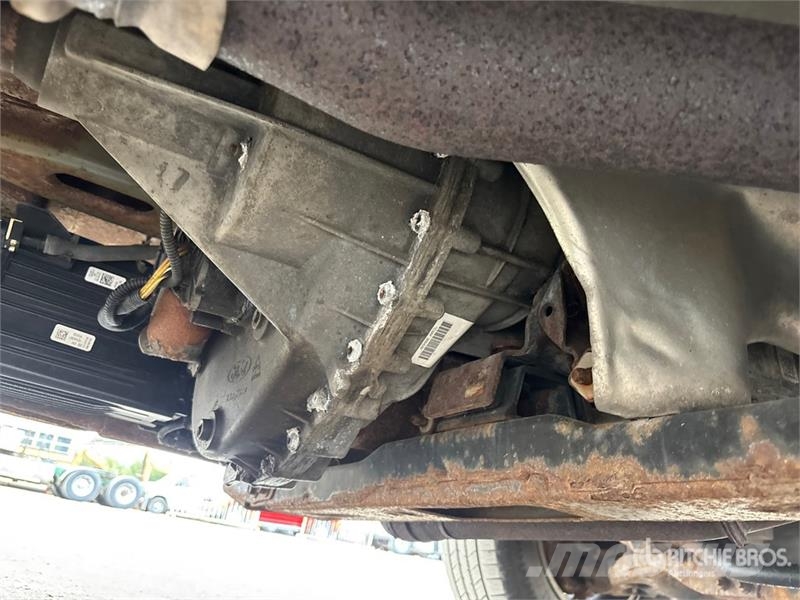 Ford F-150 XLT 4x4 Crew Cab Pickup Muu