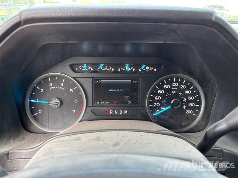 Ford F-150 XLT 4x4 Crew Cab Pickup 其他