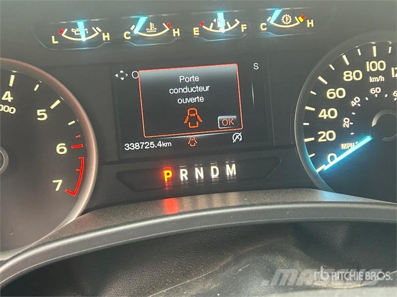 Ford F-150 XLT 4x4 Crew Cab Pickup Outros