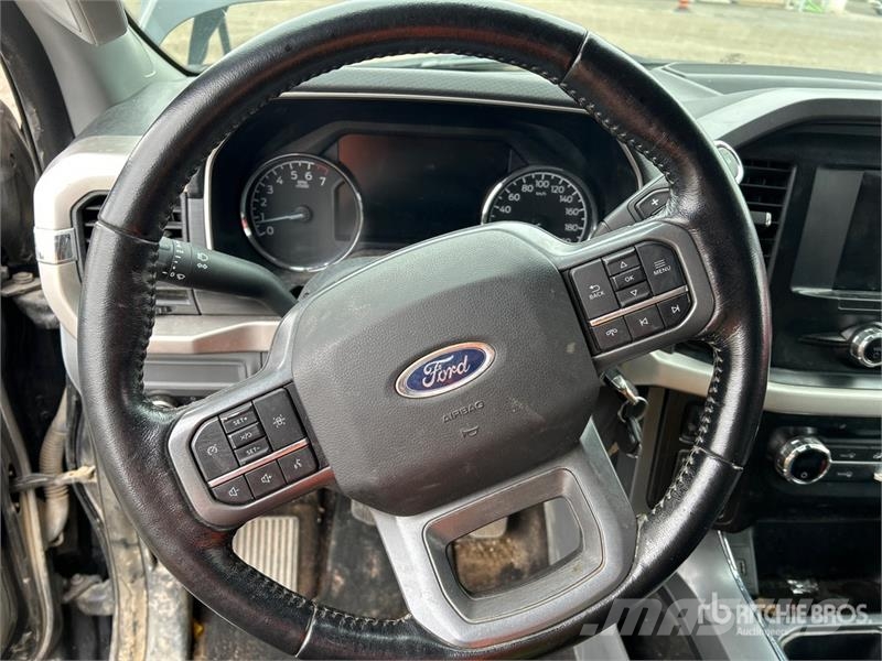 Ford F-150 XLT 4x4 Crew Cab Pickup Other
