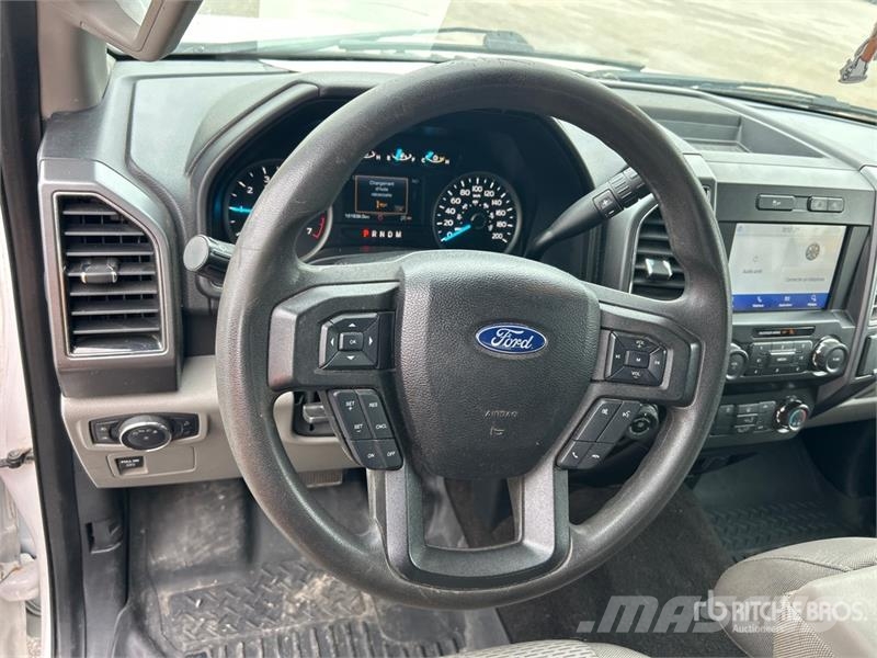 Ford F-150 XLT 4x4 Crew Cab Pickup Drugi