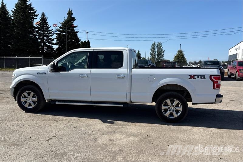 Ford F-150 XLT 4x4 Crew Cab Pickup Andre varebiler