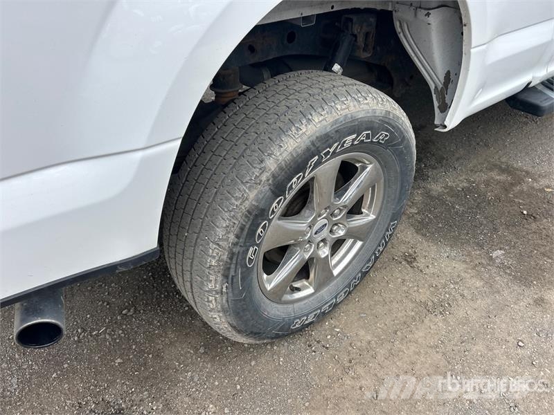 Ford F-150 XLT 4x4 Crew Cab Pickup Drugi