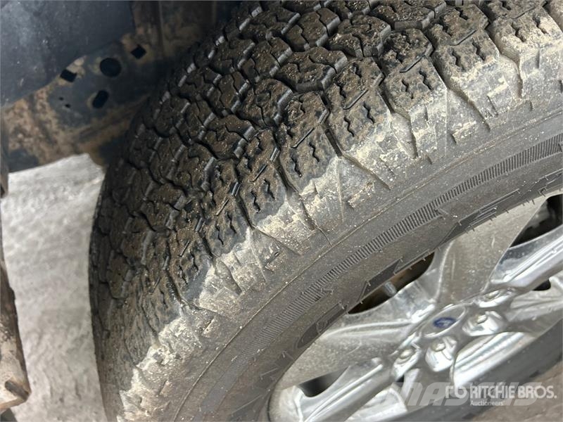 Ford F-150 XLT 4x4 Crew Cab Pickup 其他