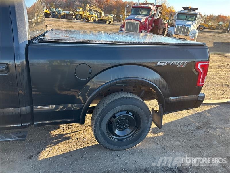 Ford F-150 XLT 4x4 Crew Cab Pickup Ostalo