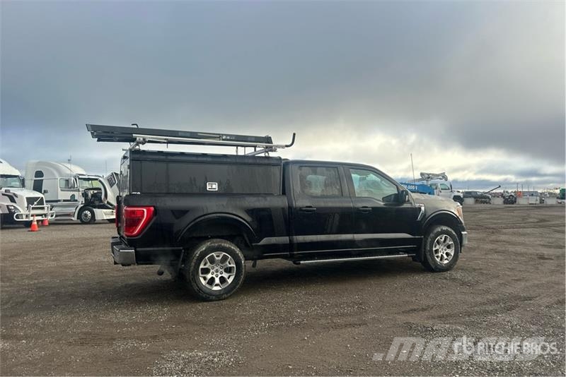 Ford F-150 XLT 4x4 Crew Cab Pickup Other