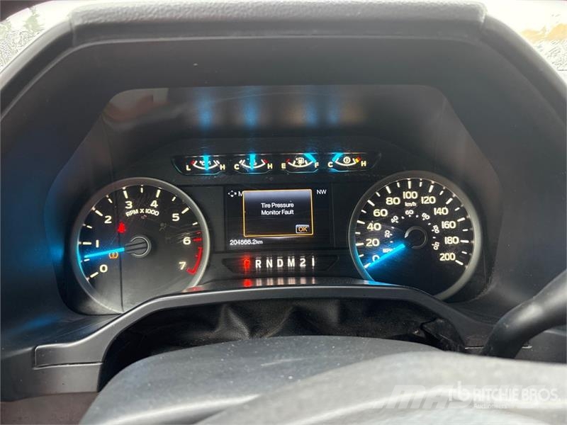 Ford F-150 XLT 4x4 Crew Cab Pickup 其他