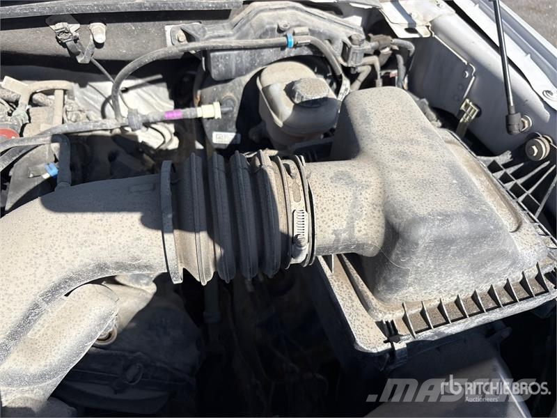 Ford F-150 XLT 4x4 Crew Cab Pickup Muu