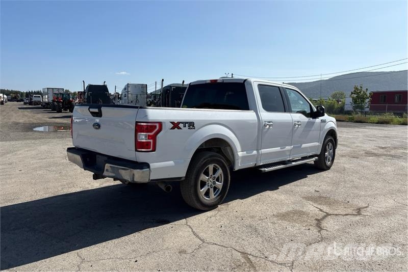 Ford F-150 XLT 4x4 Crew Cab Pickup Andre varebiler