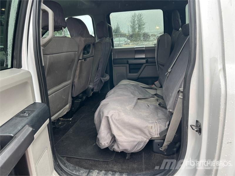 Ford F-150 XLT 4x4 Crew Cab Pickup 其他