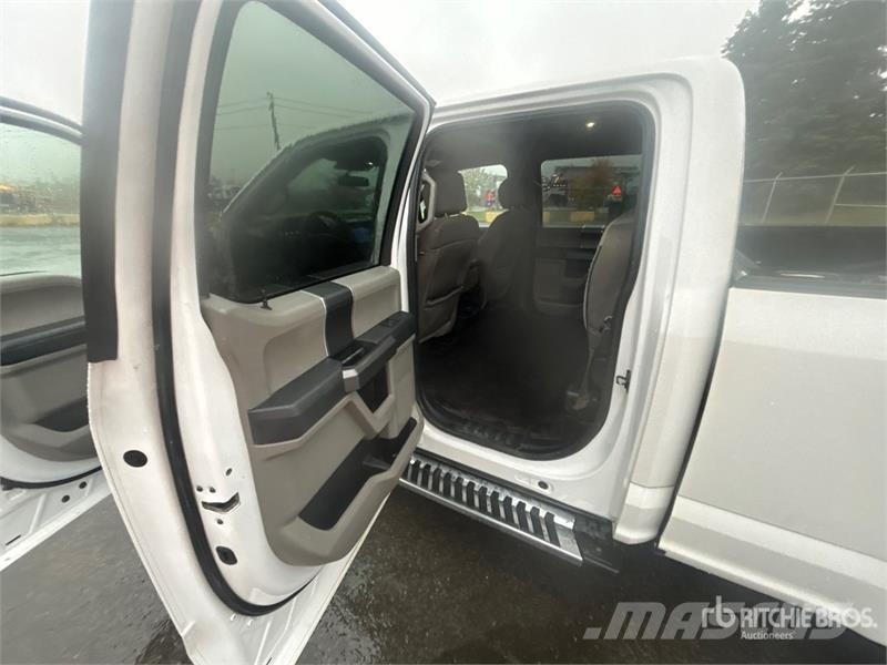 Ford F-150 XLT 4x4 Crew Cab Pickup 其他