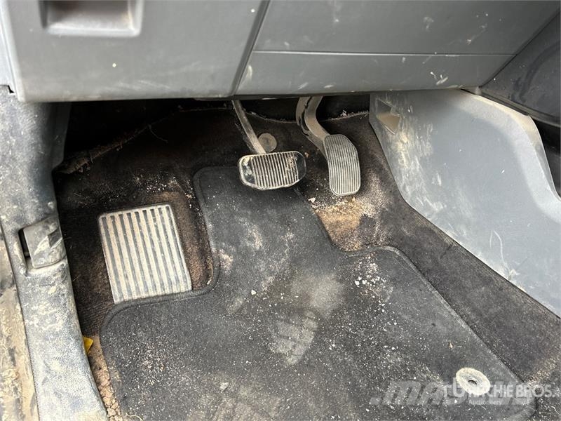 Ford F-150 XLT 4x4 Crew Cab Pickup Other