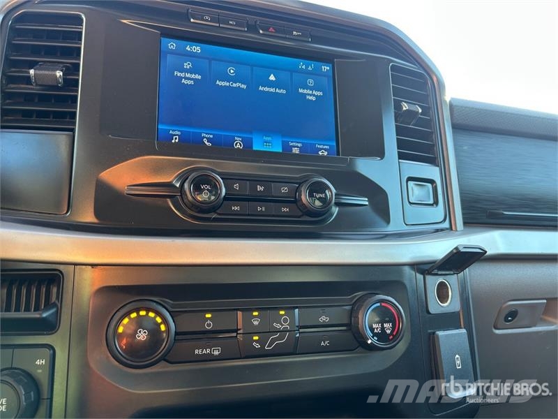 Ford F-150 XLT 4x4 Crew Cab Pickup Kita