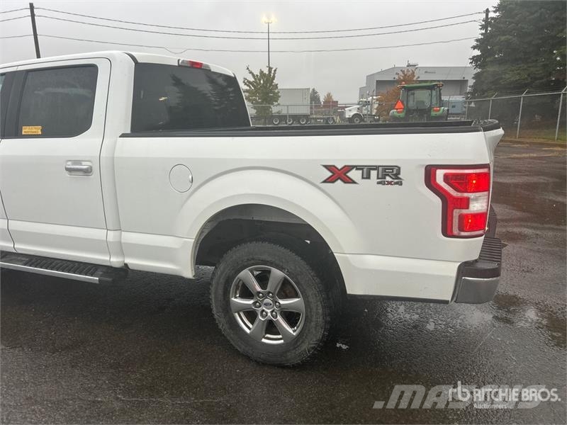 Ford F-150 XLT 4x4 Crew Cab Pickup Andre varebiler