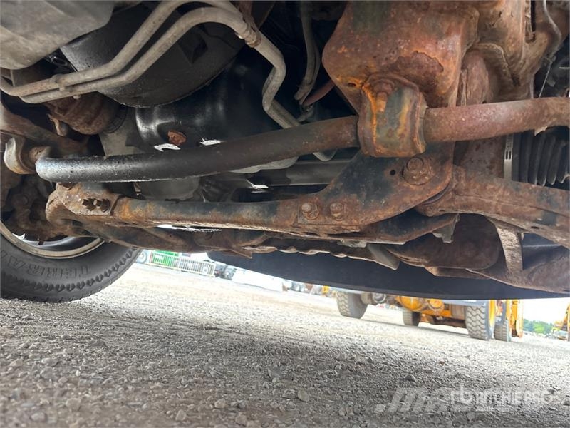 Ford F-150 XLT 4x4 Crew Cab Pickup Muu
