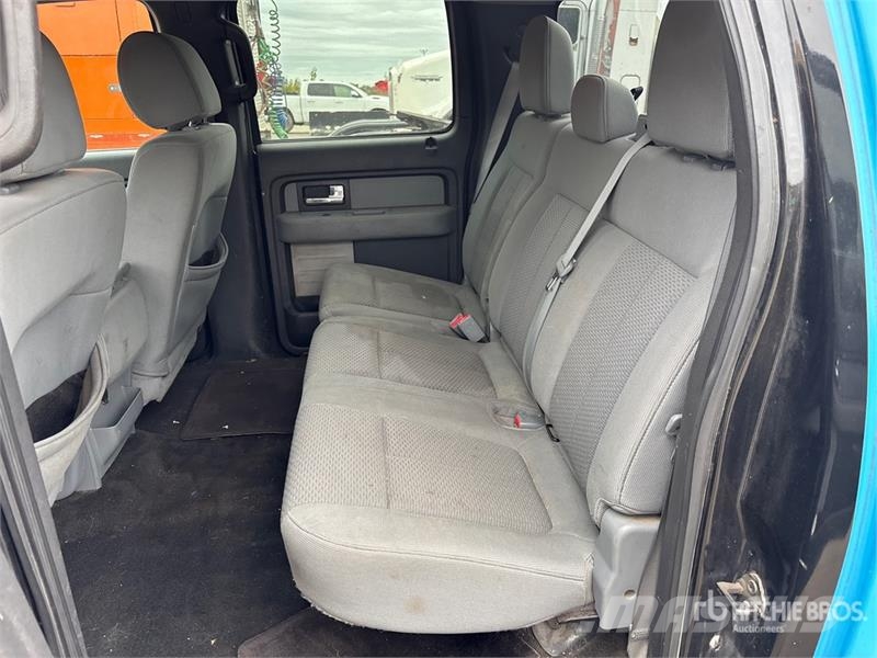 Ford F-150 XLT 4x4 Crew Cab Pickup Muu