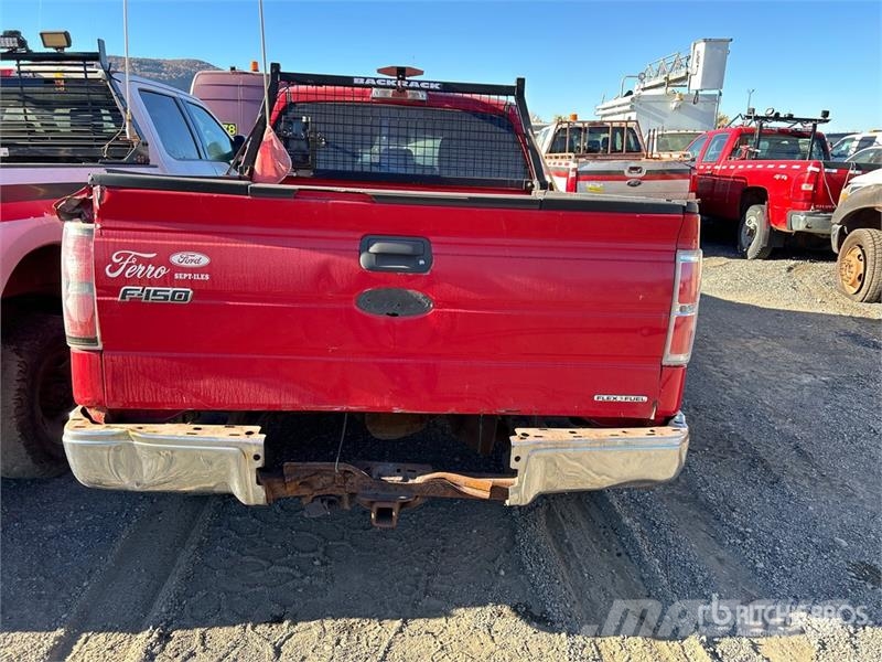 Ford F-150 XLT 4x4 Crew Cab Pickup (Inoperable) Ostalo