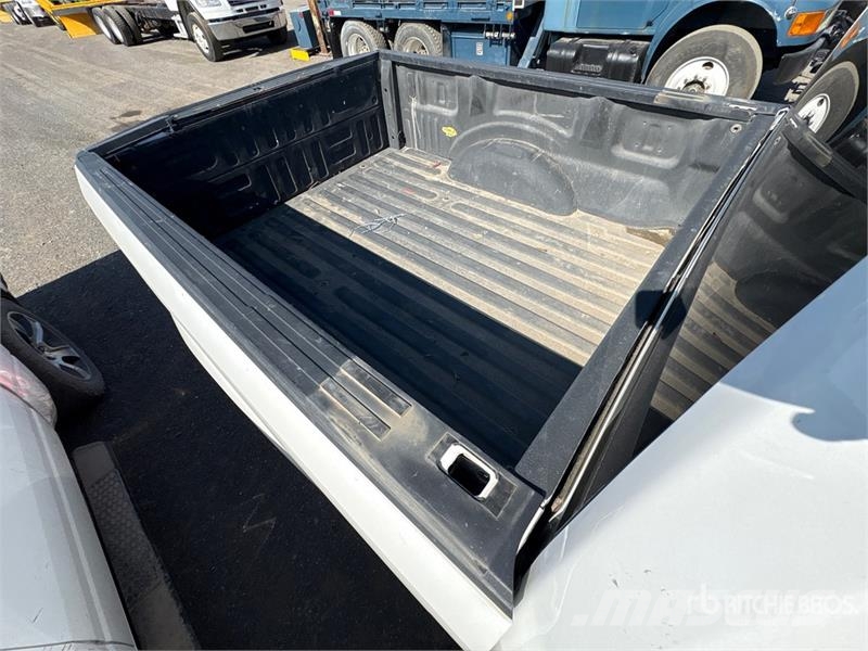 Ford F-150 XLT 4x4 Crew Cab Pickup Andre varebiler
