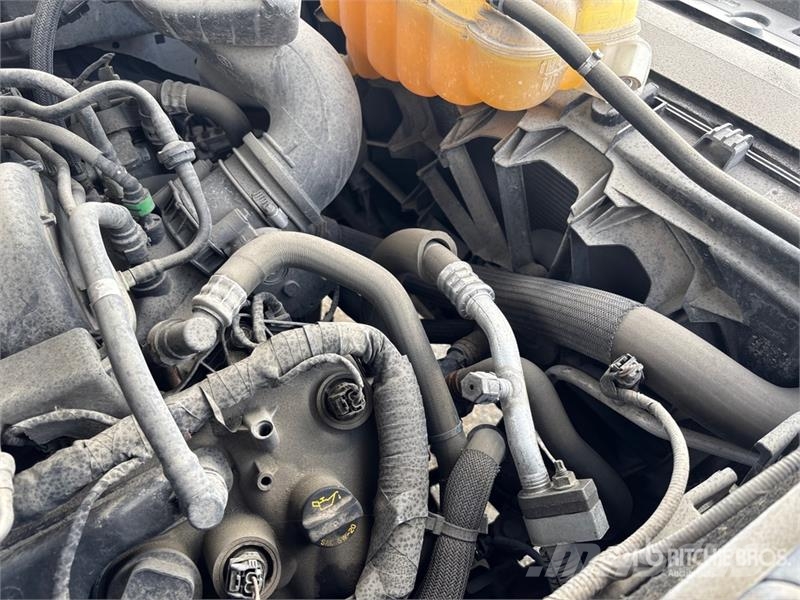 Ford F-150 XLT 4x4 Crew Cab Pickup Muu