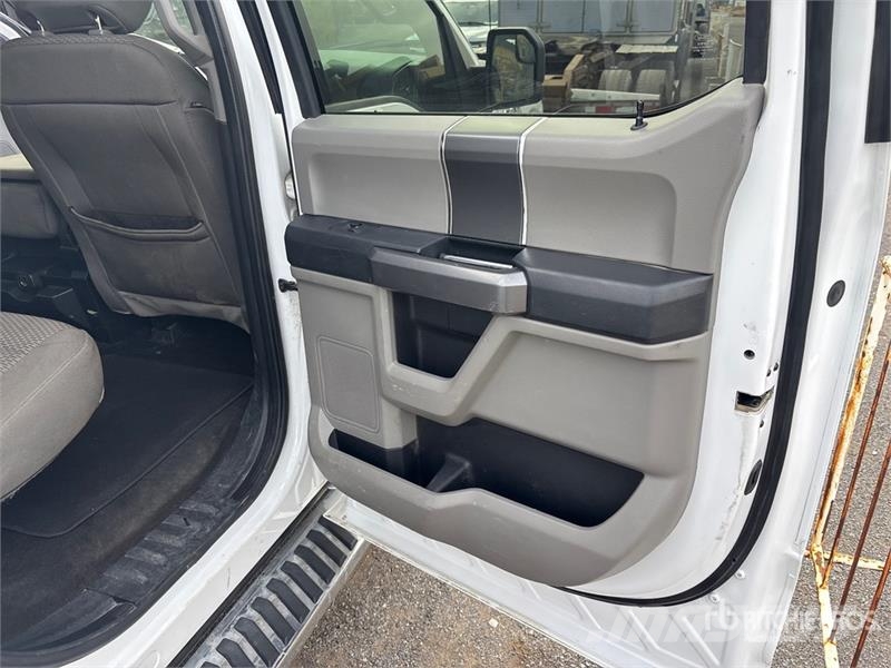 Ford F-150 XLT 4x4 Crew Cab Pickup Other