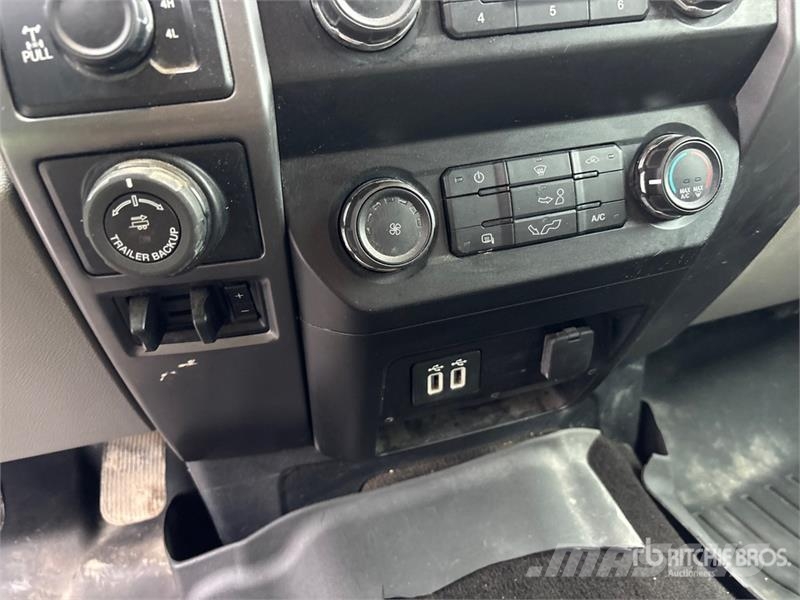 Ford F-150 XLT 4x4 Crew Cab Pickup Ostalo